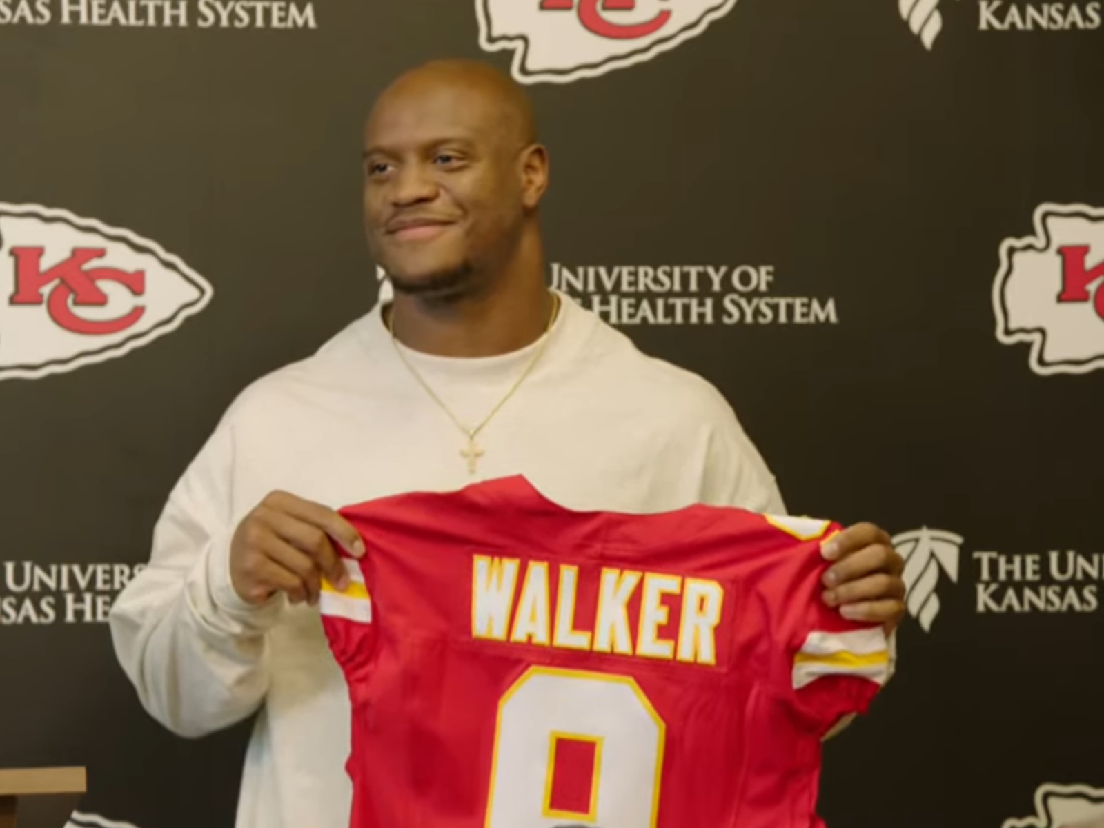 Chiefs Snag Kenneth Walker and Khyiris Tonga: Free Agency Blitz Fuels Mahomes Recovery Redemption Arc