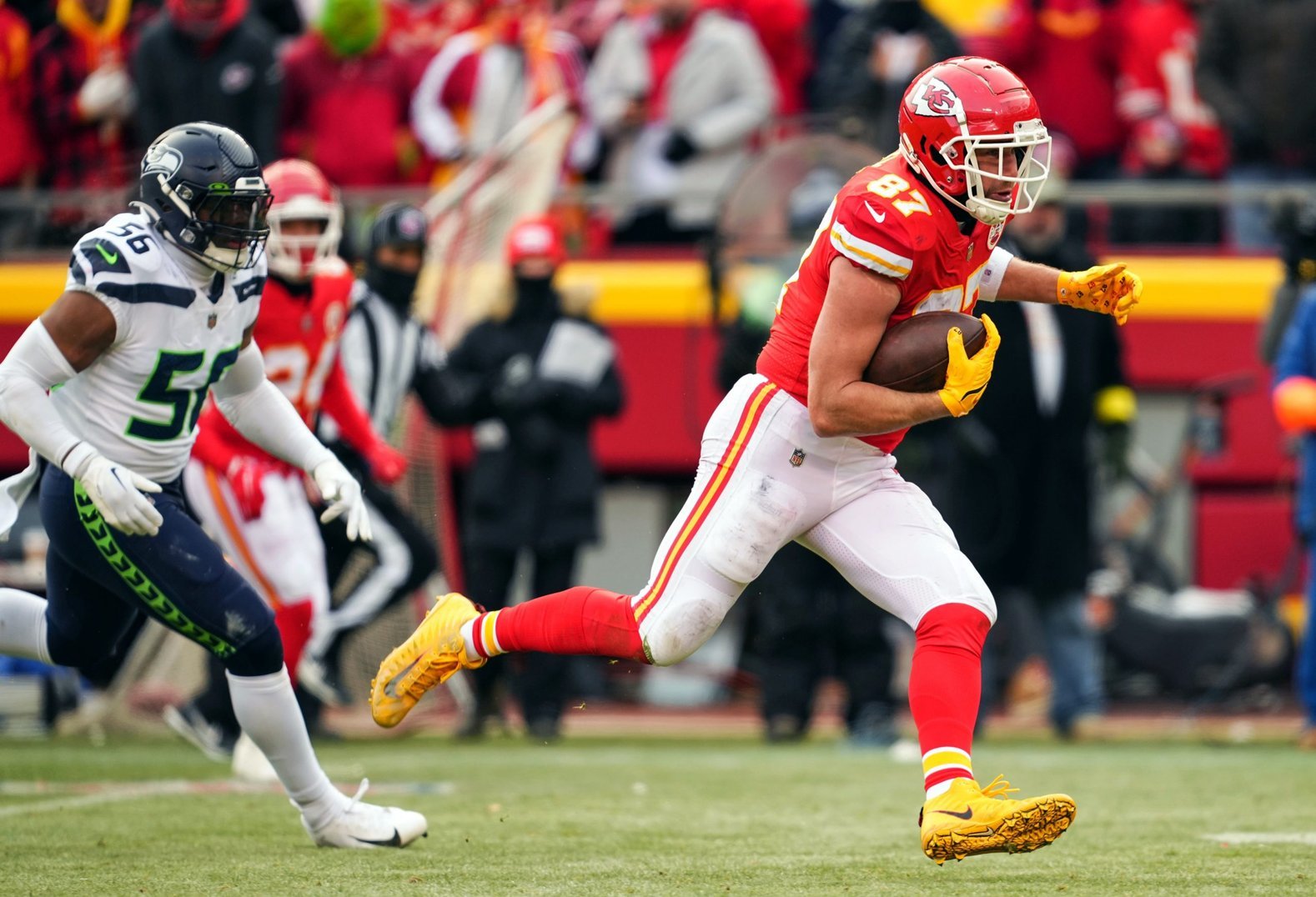 Reports say Chiefs are ‘calling around’ for WR help — here’s what that really means for Kansas City